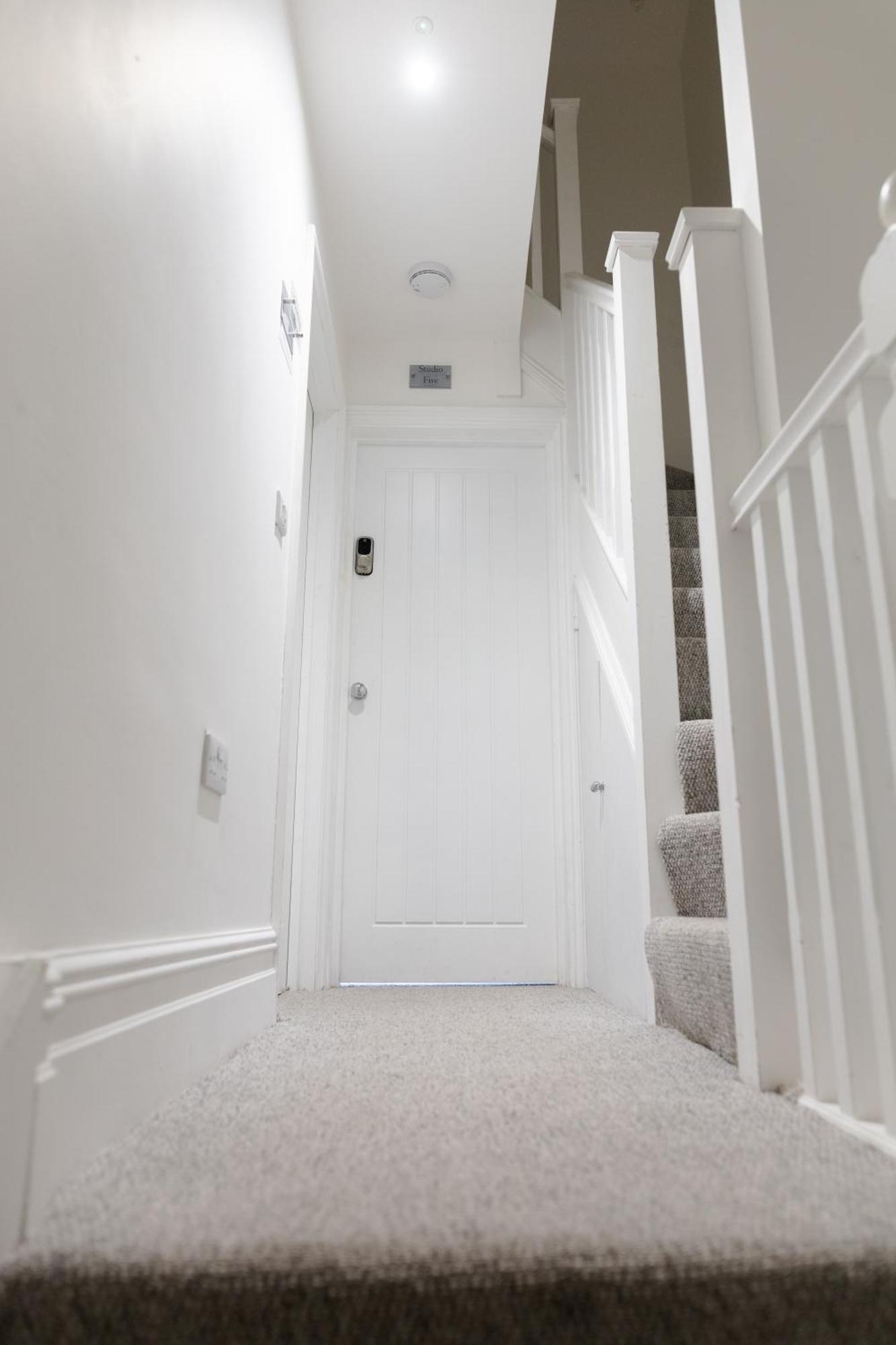 Bay City Studio Apartments Cardiff Dış mekan fotoğraf